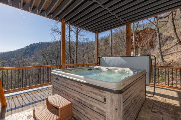 Hot tub at black bears & biscuits lodge a 6 bedroom cabin rental located in pigeon forge