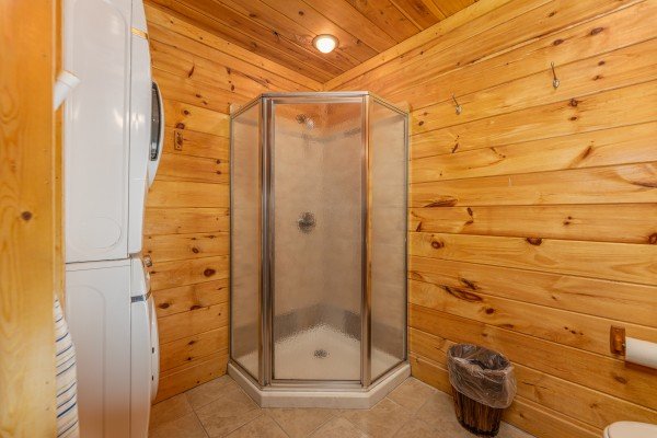 Bathroom with a shower at King Wolf Lodge, a 3 bedroom cabin rental located in Pigeon Forge