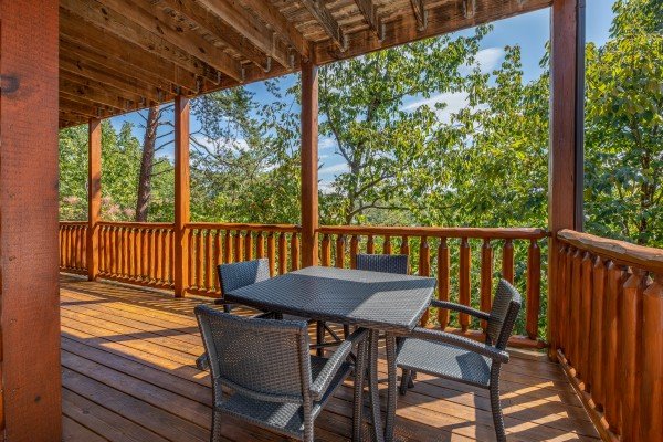at bear bottom retreat a 4 bedroom cabin rental located in pigeon forge
