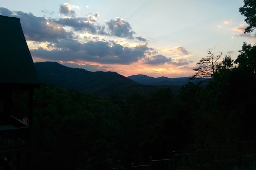 Mountain sunset at Auburn Sky, a 4-bedroom cabin rental located in Pigeon Forge