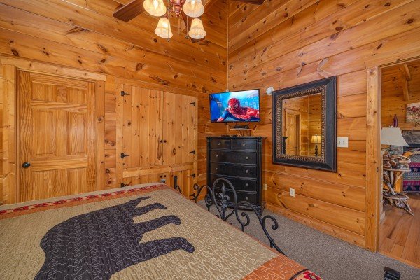 Bedroom amenities at Mountain Laurel Lodge, a 4 bedroom cabin rental located in Pigeon Forge