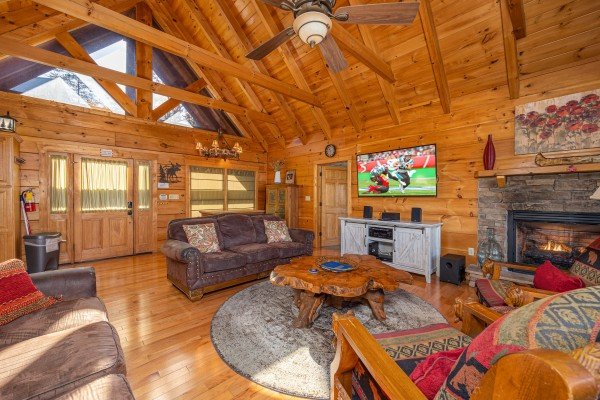 Living room amenities at Mountain Laurel Lodge, a 4 bedroom cabin rental located in Pigeon Forge